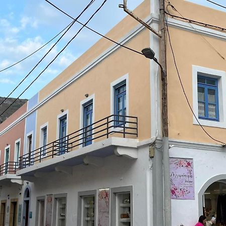 Almira Studios And Apartments Agia Marina  Buitenkant foto