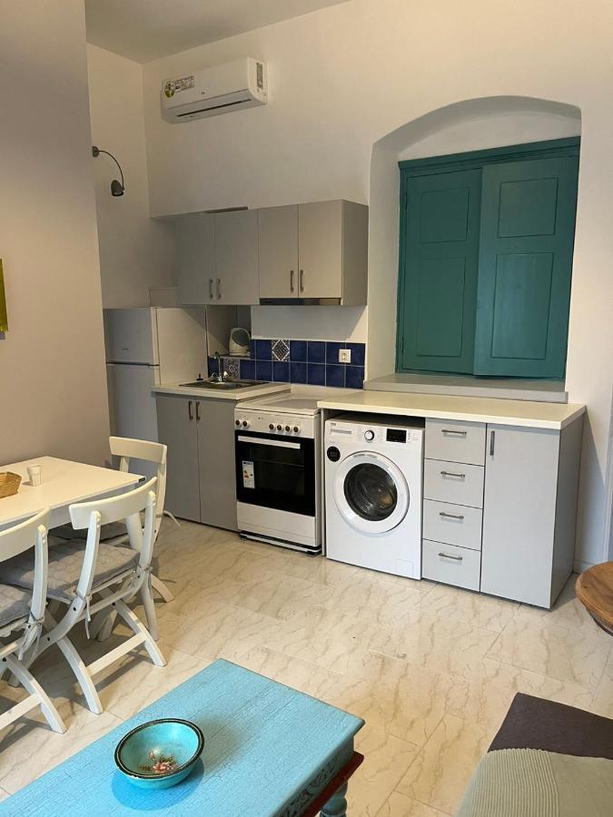 Almira Studios And Apartments Agia Marina  Buitenkant foto