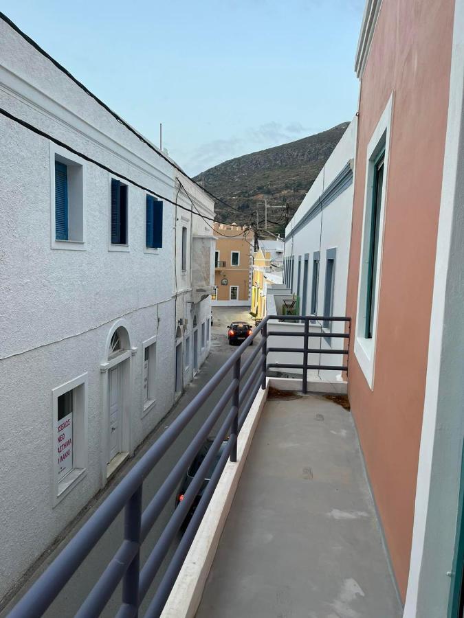 Almira Studios And Apartments Agia Marina  Buitenkant foto