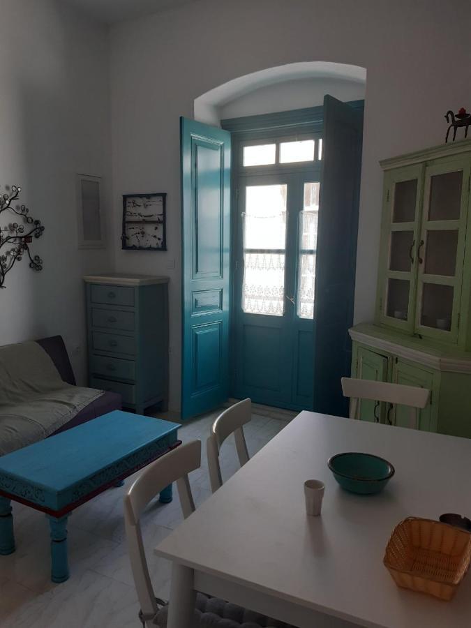 Almira Studios And Apartments Agia Marina  Buitenkant foto
